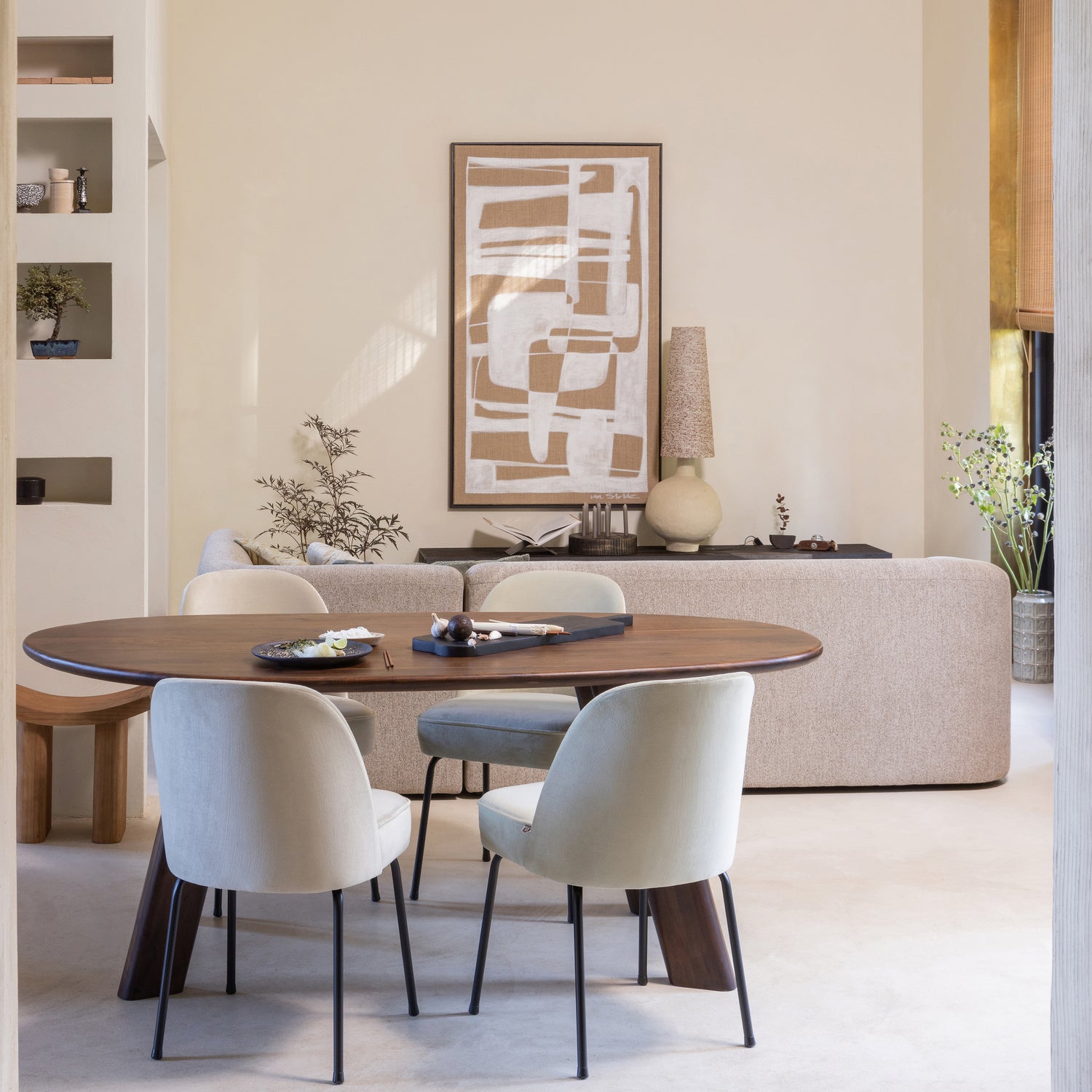 Organische Eettafel Roundly Mangohout, kleur Walnoot - Afbeelding 2