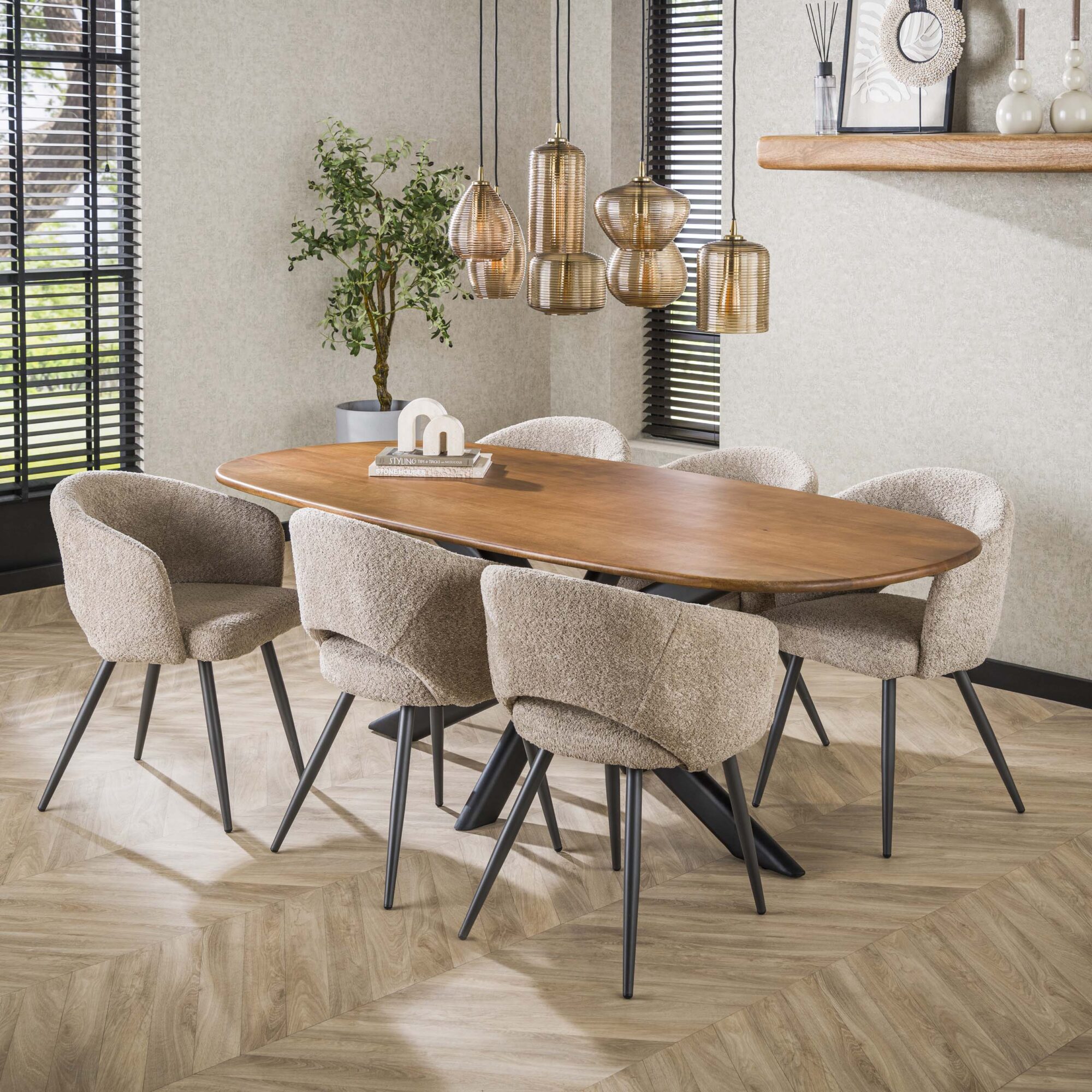 Eettafel Cliff ovaal 215 cm - Massief mango zand
