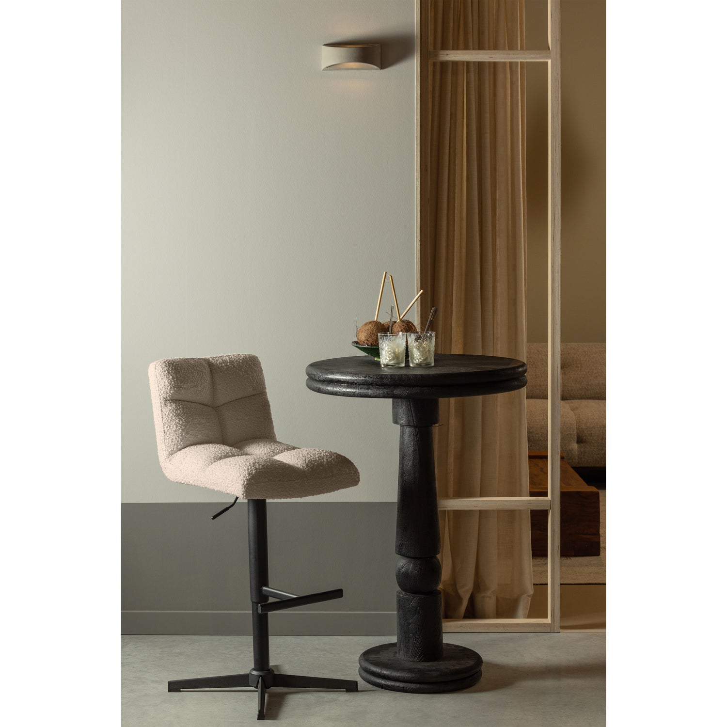 Draaibare Barstoel Vinny Bouclé, kleur Zand (zithoogte 60-80cm) - Afbeelding 12