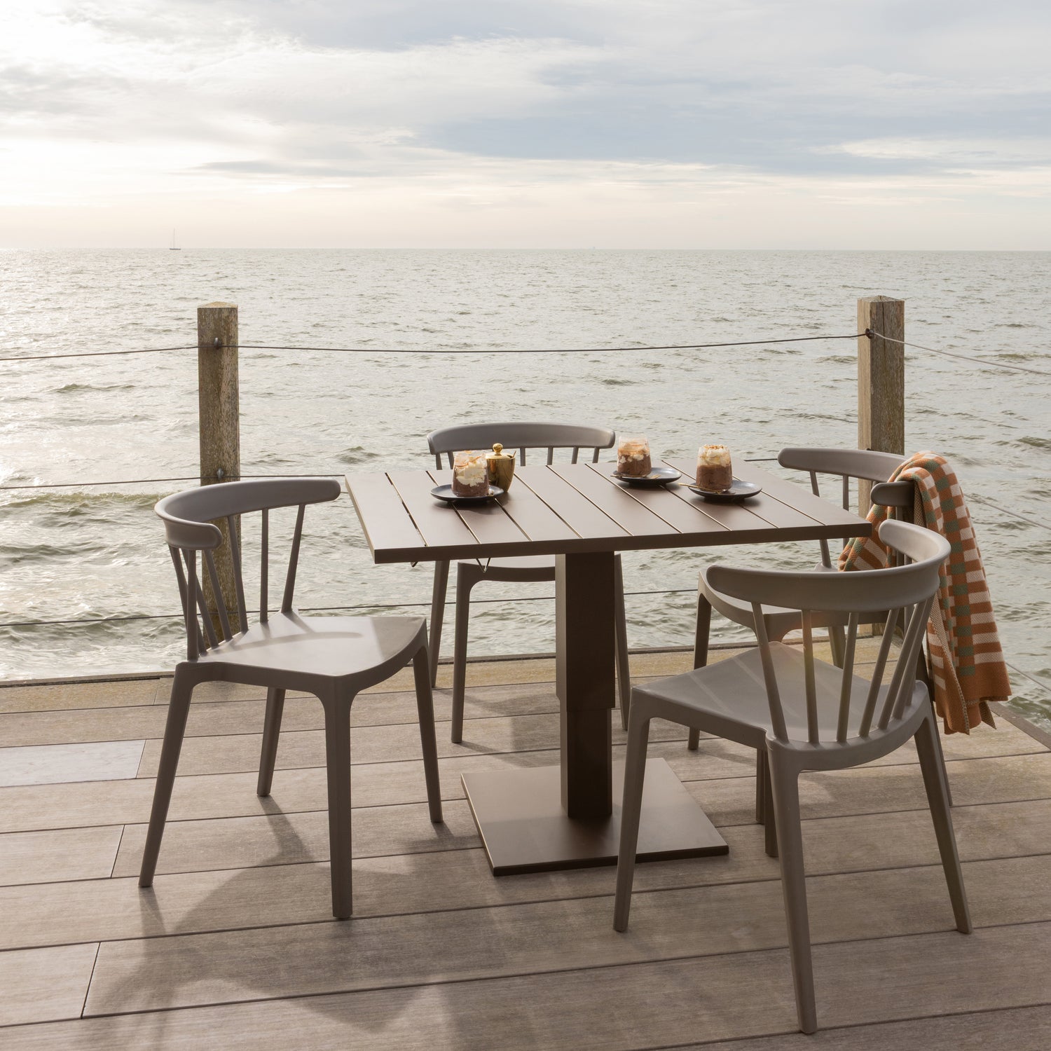 Tuinstoel Bliss Spijlen Kunststof Paars - Taupe - Afbeelding 11