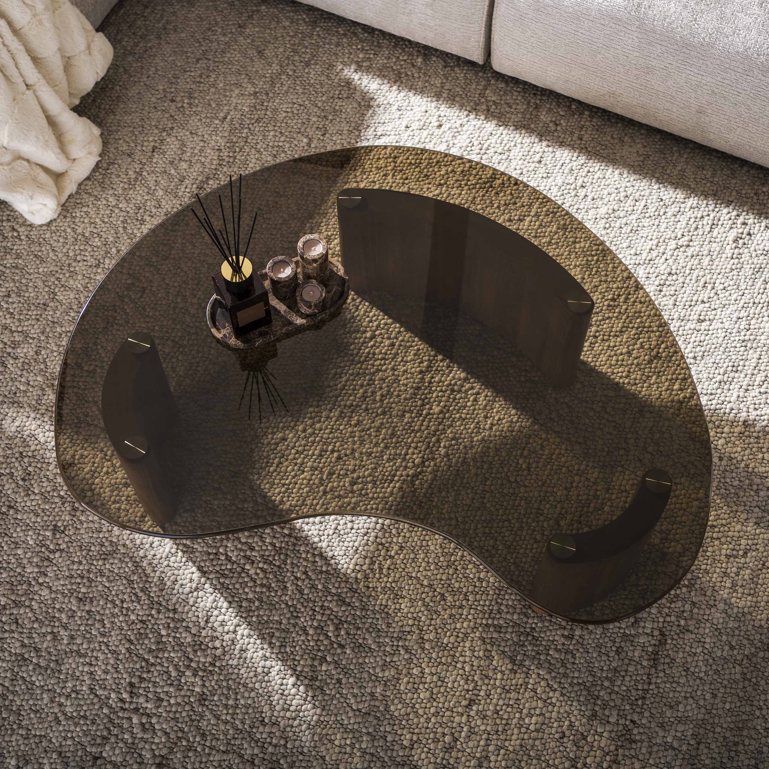 Organische Salontafel Tinto Brons glas, 131 x 86cm - Afbeelding 2