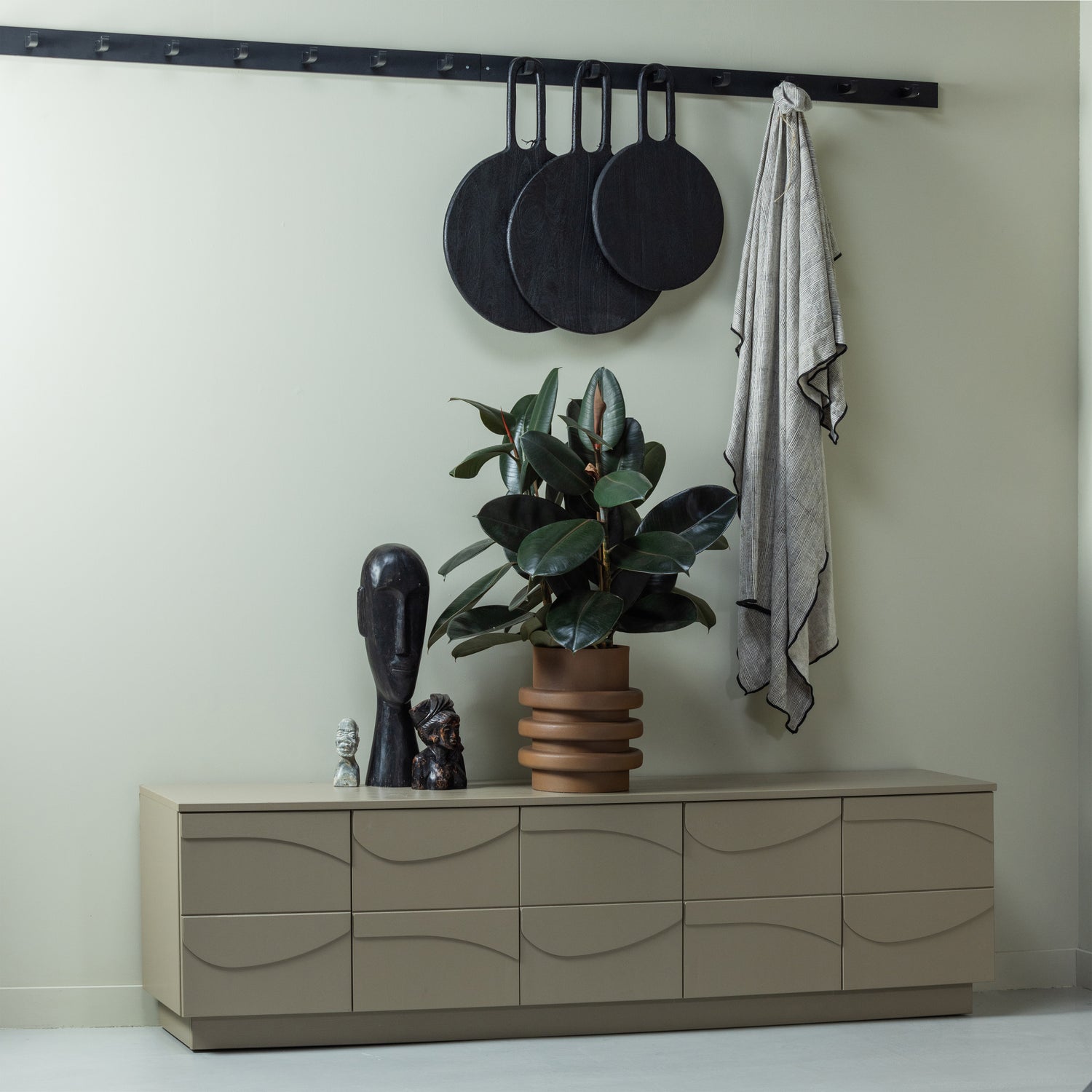 TV-meubel Teo Grenenhout, 180cm, kleur Mud - Afbeelding 10